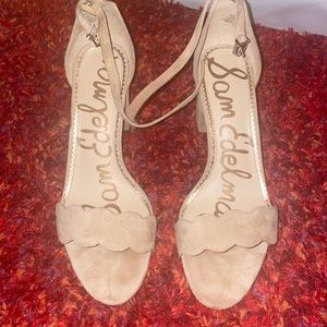 Women’s 11 tan Sam Edelman sandal